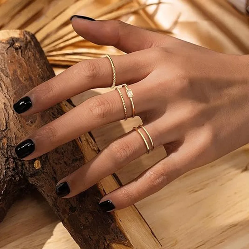 Cincin Fesyen Wanita Keluli Tahan Karat Emas